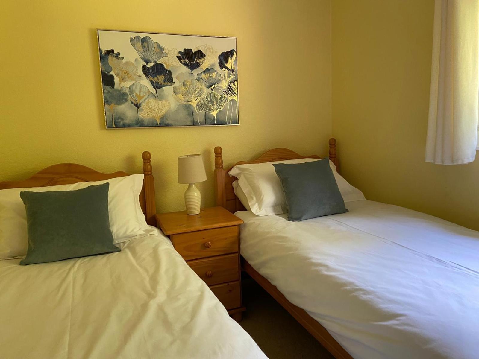 Chalet 64, Lakeside, Glan Gwna Holiday Park Caernarfon Ngoại thất bức ảnh