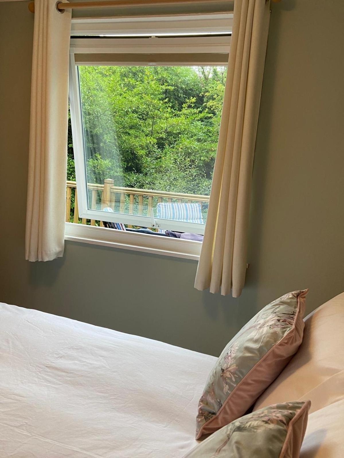 Chalet 64, Lakeside, Glan Gwna Holiday Park Caernarfon Ngoại thất bức ảnh