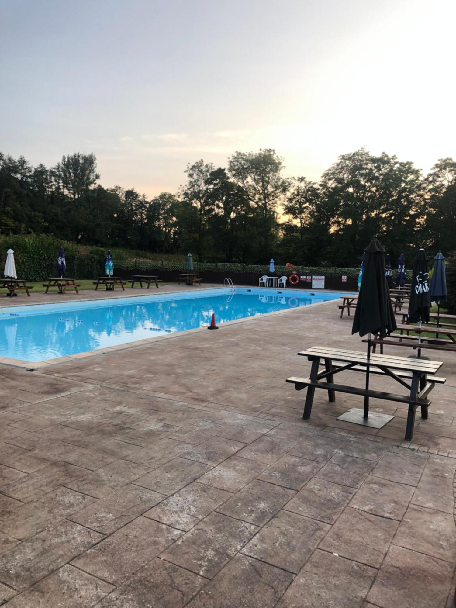 Chalet 64, Lakeside, Glan Gwna Holiday Park Caernarfon Ngoại thất bức ảnh